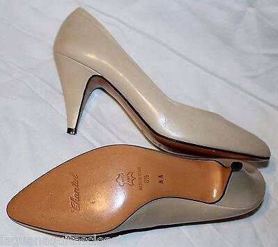 CHANTAL Leather Pumps Nude Size 8.5 AA Narrow