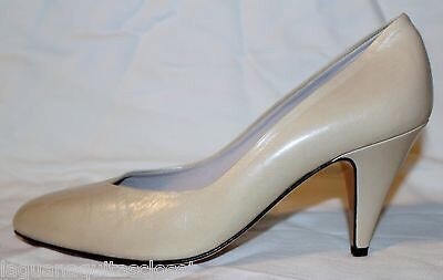 CHANTAL Leather Pumps Nude Size 8.5 AA Narrow