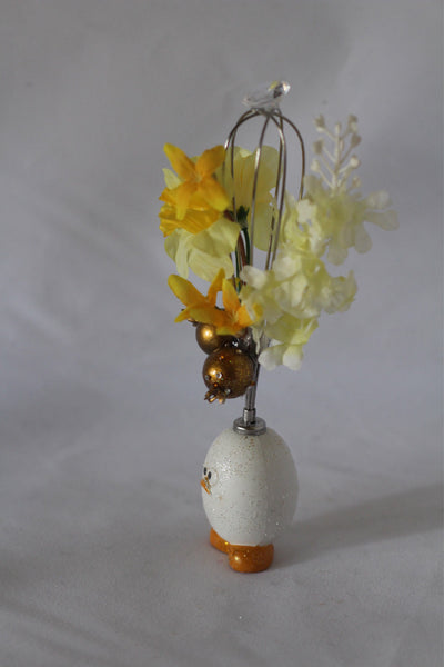 Kitchen or Dining Easter Decor Handcraft Decorated Egg-Mixer