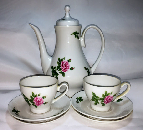 Vintage Kahla Made in Germany Rose Pattern Design TeaPot 2 Cups Saucers