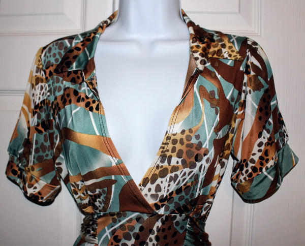 True Light USA Blouse Top with Animal Print Size L