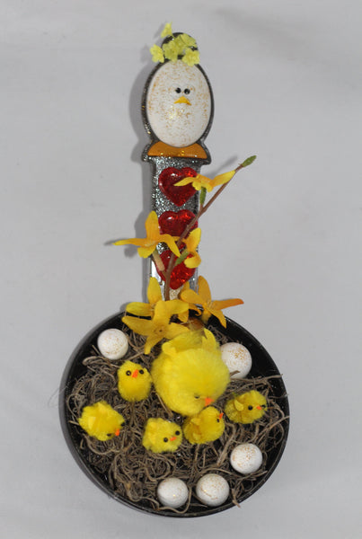 Kitchen or Dining Easter Decor Handcraft Decorated Small Pan