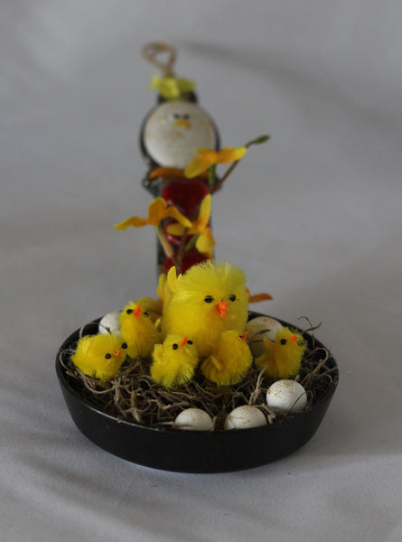 Kitchen or Dining Easter Decor Handcraft Decorated Small Pan