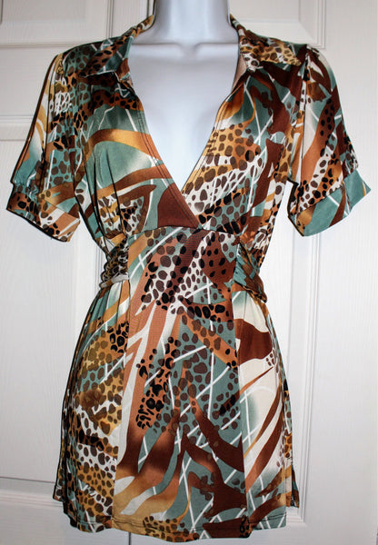 True Light USA Blouse Top with Animal Print Size L