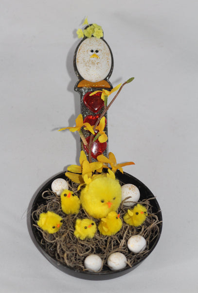 Kitchen or Dining Easter Decor Handcraft Decorated Small Pan