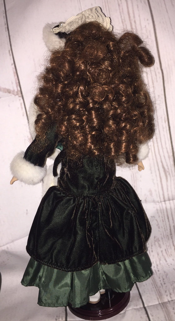 Vintage Victorian Porcelain Doll in a Green Dress Christmas Holiday Do La Guanaquita's Closet Vintage Victorian Porcelain Doll in a Green Dress Christmas Holiday Do La Guanaquita's Closet