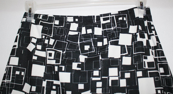Vintage Wrapper Below Knee Skirt Black/White Size Large