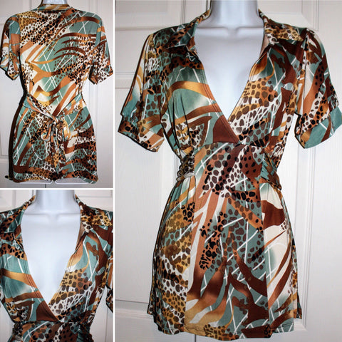 True Light USA Blouse Top with Animal Print Size L