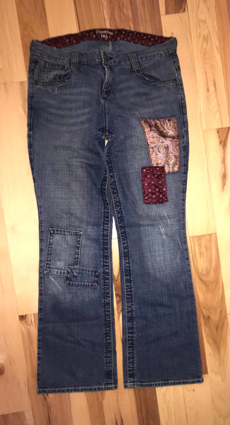 Premium l.e.i Blue Jeans Patched Size 16R Inseam 32"